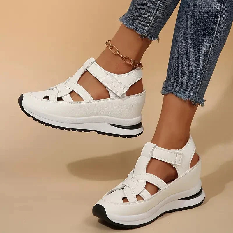Comfortable Closed Toe Sandals for Women with Cutout Strap Platform Sole Hook Loop Sport Style