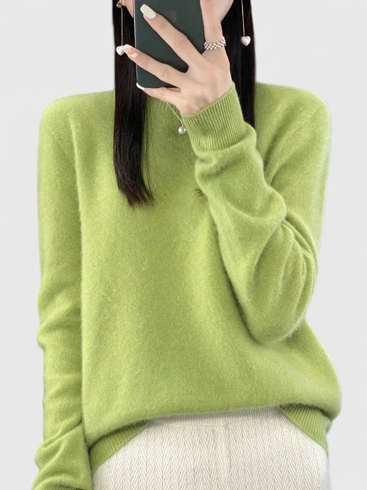 Comfortable Knit Sweater for Women with Round Neck Long Sleeve Relaxed Oversized Style