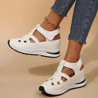 Comfortable Closed Toe Sandals for Women with Cutout Strap Platform Sole Hook Loop Sport Style