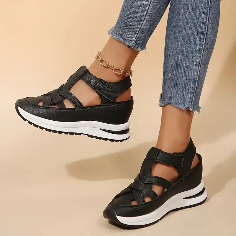 Comfortable Closed Toe Sandals for Women with Cutout Strap Platform Sole Hook Loop Sport Style