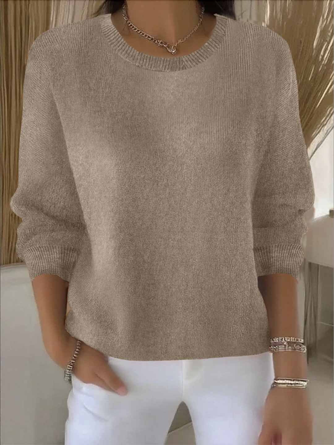 Comfortable Knit Sweater for Women with Round Neck Long Sleeve Relaxed Oversized Style