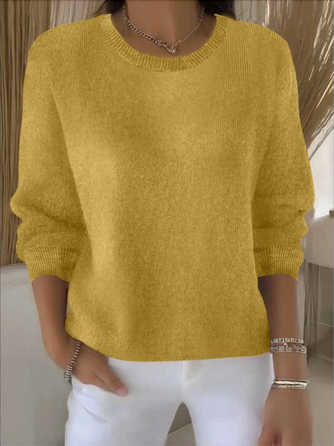 Comfortable Knit Sweater for Women with Round Neck Long Sleeve Relaxed Oversized Style