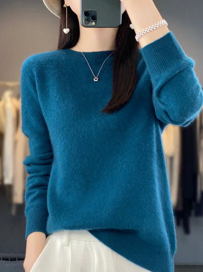 Comfortable Knit Sweater for Women with Round Neck Long Sleeve Relaxed Oversized Style