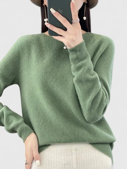Comfortable Knit Sweater for Women with Round Neck Long Sleeve Relaxed Oversized Style