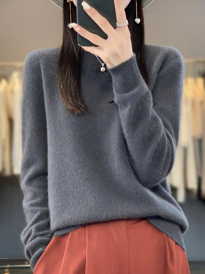 Comfortable Knit Sweater for Women with Round Neck Long Sleeve Relaxed Oversized Style