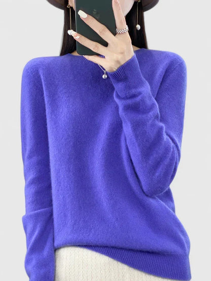 Comfortable Knit Sweater for Women with Round Neck Long Sleeve Relaxed Oversized Style
