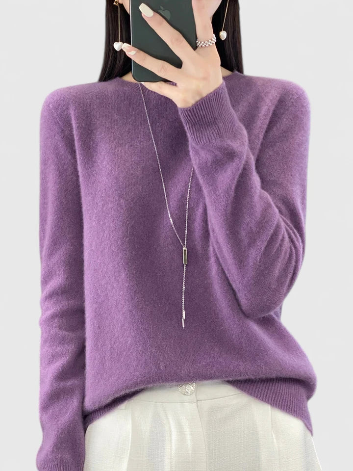 Comfortable Knit Sweater for Women with Round Neck Long Sleeve Relaxed Oversized Style