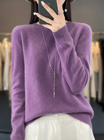 Comfortable Knit Sweater for Women with Round Neck Long Sleeve Relaxed Oversized Style
