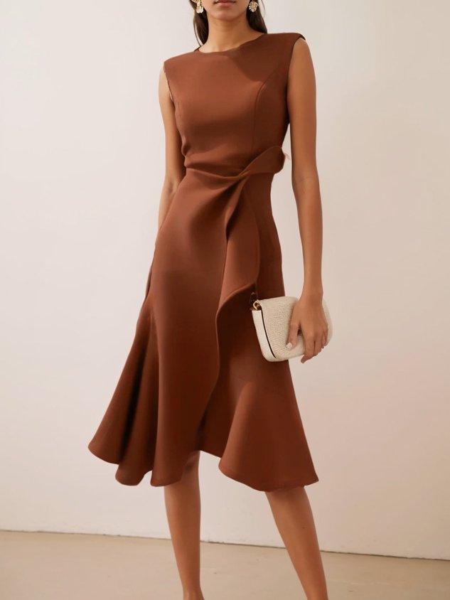 Elegant Draped Sheath Midi Dress for Women with Boat Neck Sleeveless Ruffle Hem Cocktail Style