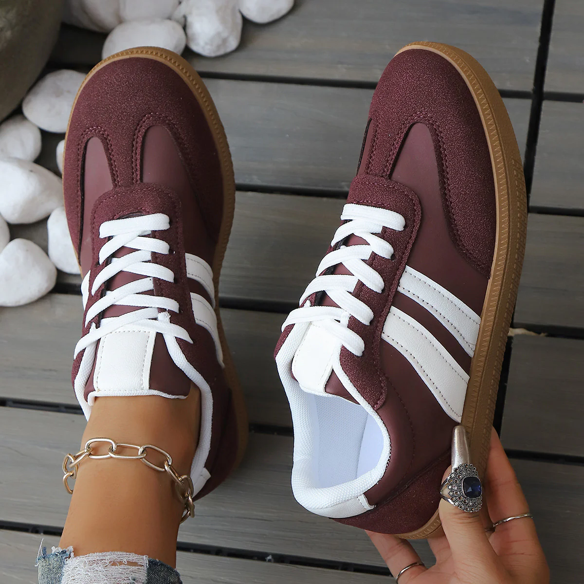 Comfortable Trainers for Women with Contrast Side Stripe Gum Sole Lace Up Retro Sneaker Style
