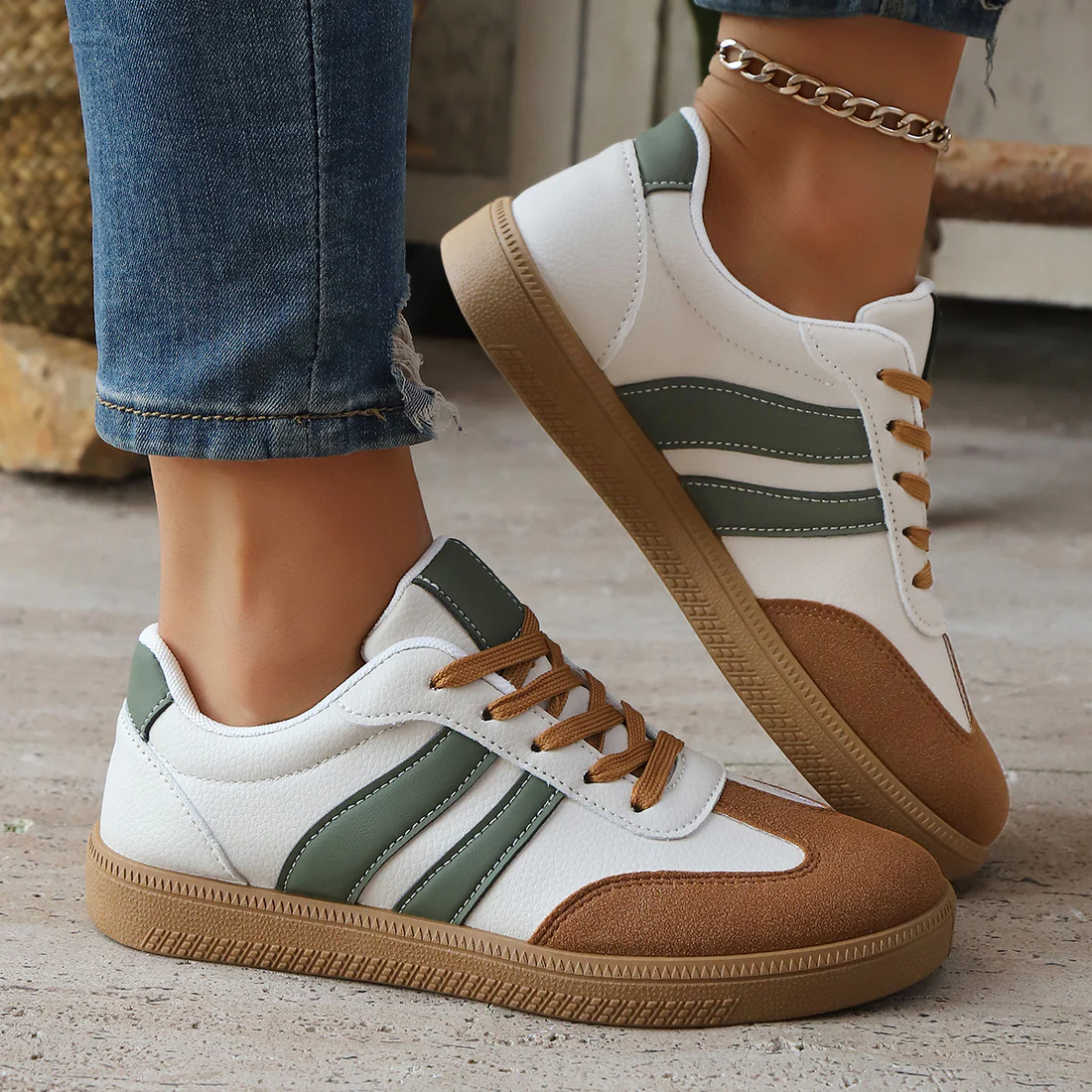 Comfortable Trainers for Women with Contrast Side Stripe Gum Sole Lace Up Retro Sneaker Style