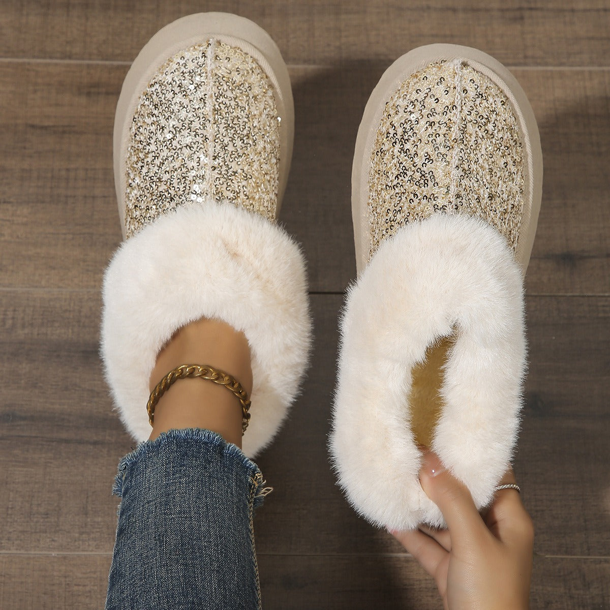 Comfortable Slippers for Women with Sequin Sparkle Upper Faux Fur Lining Platform Slip On Style