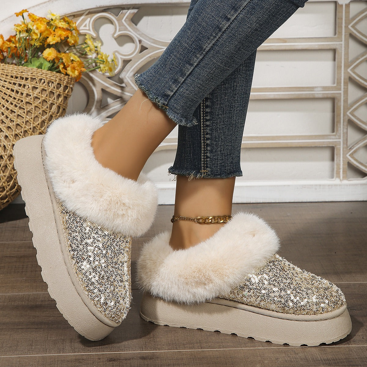 Comfortable Slippers for Women with Sequin Sparkle Upper Faux Fur Lining Platform Slip On Style