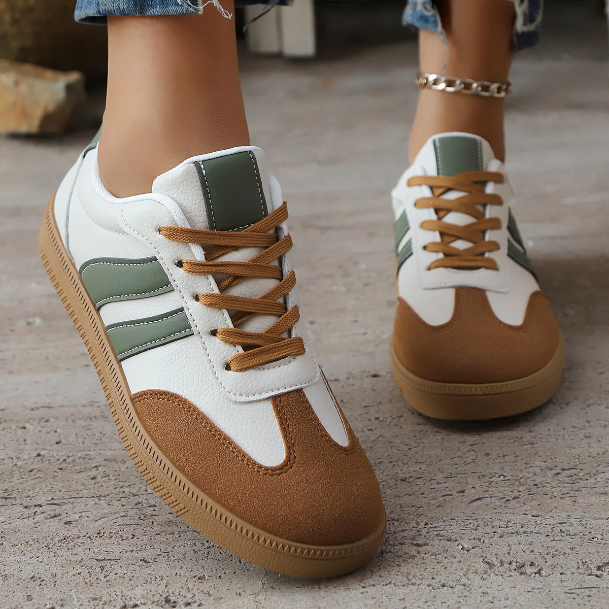 Comfortable Trainers for Women with Contrast Side Stripe Gum Sole Lace Up Retro Sneaker Style