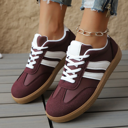 Comfortable Trainers for Women with Contrast Side Stripe Gum Sole Lace Up Retro Sneaker Style